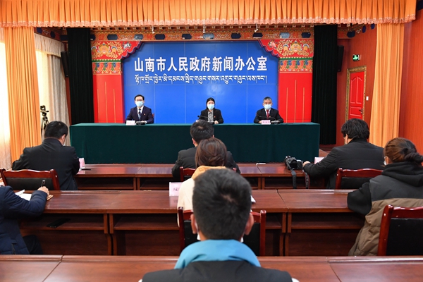 图为发布会现场 (2)_副本.jpg